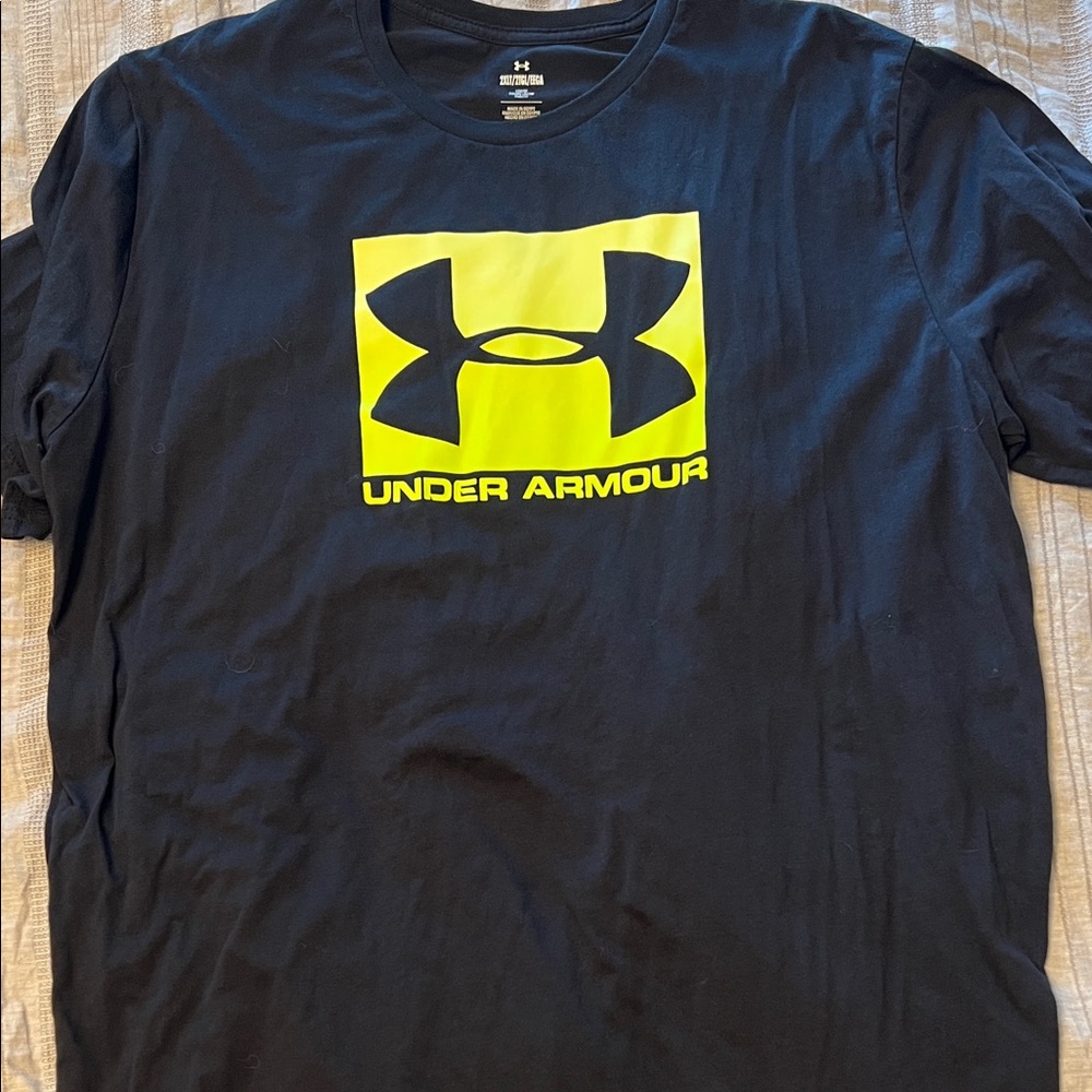Under Armour Black Short Sleeve Tee